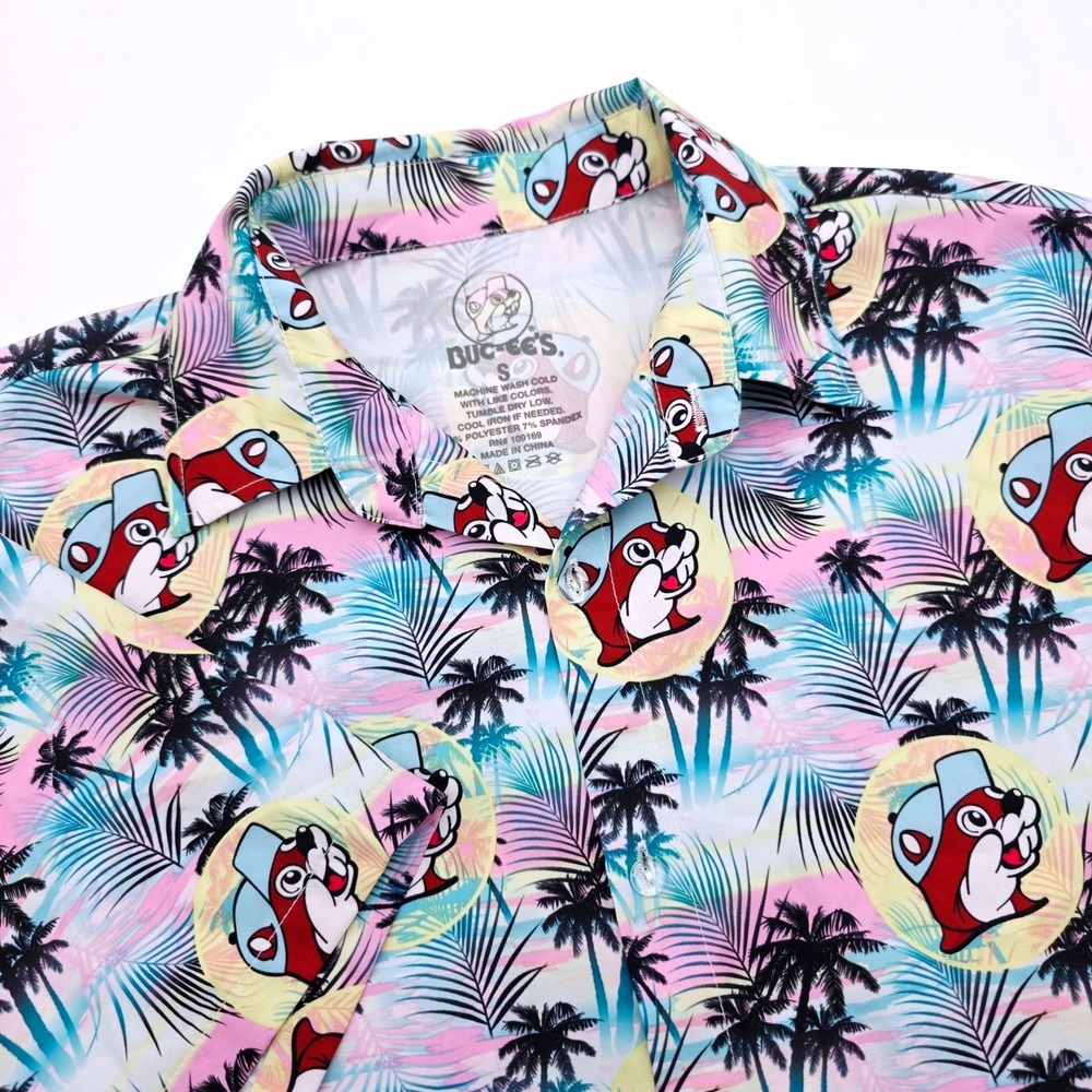 Buc-ee's Men Small Tropical Palm Tree Beaver Floral AOP Button Down Shirt Pastel